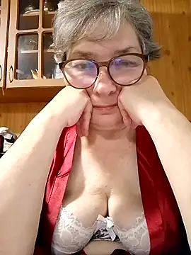 Snapshot of IrinaSweet54 chatting on 17, 9, 2025 IrinaSweet54 online show from 17, 9, 2025