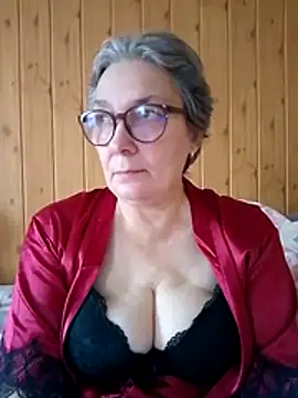 Snapshot of IrinaSweet54 chatting on 14, 10, 2025 IrinaSweet54 online show from 14, 10, 2025