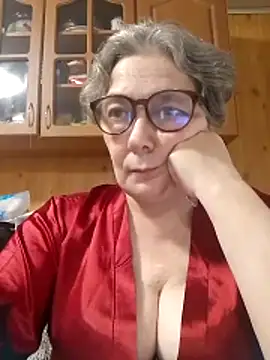 Snapshot of IrinaSweet54 chatting on 15, 11, 2025 IrinaSweet54 online show from 15, 11, 2025