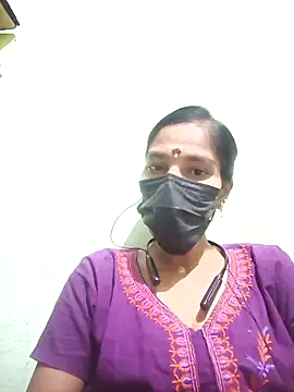 Snapshot of anusiya01 chatting on 10, 9, 2025 anusiya01 online show from 10, 9, 2025