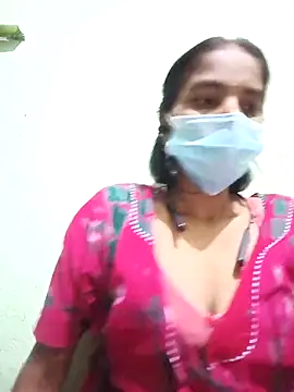 Snapshot of anusiya01 chatting on 22, 11, 2025 anusiya01 online show from 22, 11, 2025