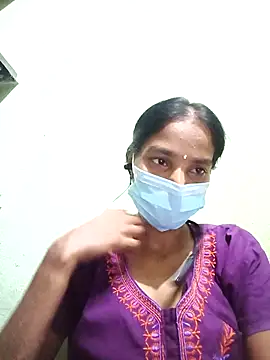 Snapshot of anusiya01 chatting on 2, 10, 2025 anusiya01 online show from 2, 10, 2025