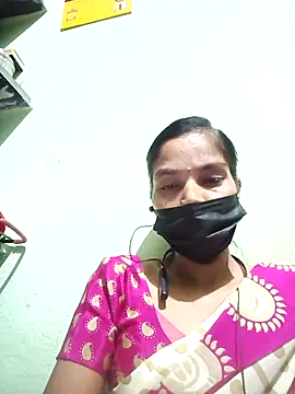 Snapshot of anusiya01 chatting on 25, 9, 2025 anusiya01 online show from 25, 9, 2025