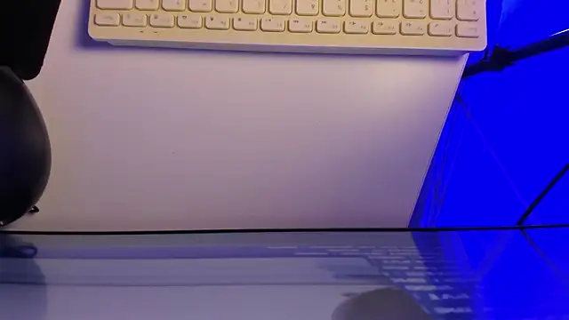 sarah  bigboobs online show from 4, 3, 2026