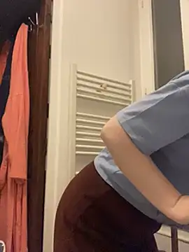 annonyme  422 online show from 22, 3, 2025