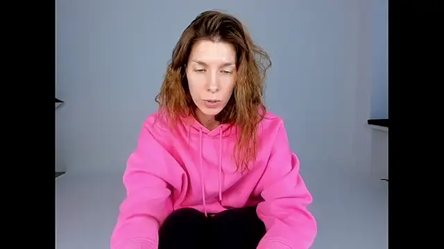 YourSuperModel online show from 28, 4, 2026