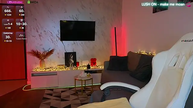 tina akira online show from 16, 3, 2025