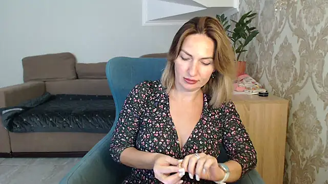 Mallinia online show from 13, 10, 2025