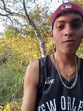 ValenSuarez25 online show from 7, 8, 2026