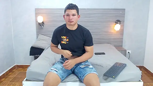 Loony Zion online show from 6, 10, 2025