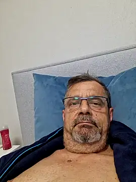 axecoman60 online show from 28, 2, 2025