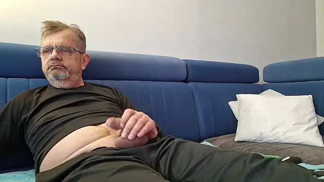 axecoman60 online show from 26, 2, 2025