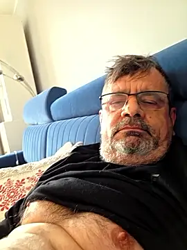 Snapshot of axecoman60 chatting on 3, 2, 2026 axecoman60 online show from 3, 2, 2026