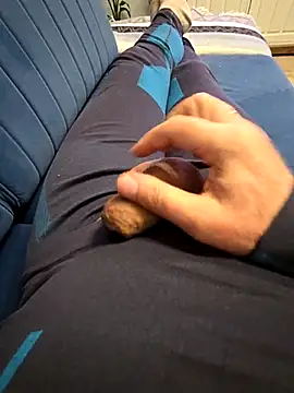 axecoman60 online show from 28, 11, 2025