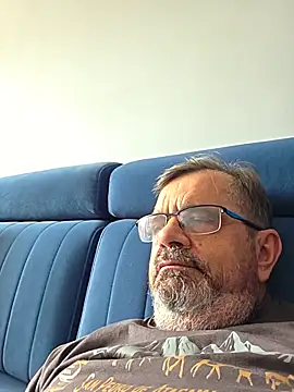 Snapshot of axecoman60 chatting on 12, 6, 2026 axecoman60 online show from 12, 6, 2026