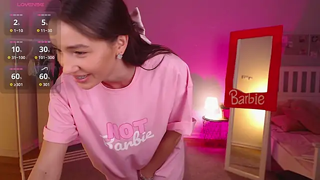 Bellla Haddid online show from 8, 11, 2025