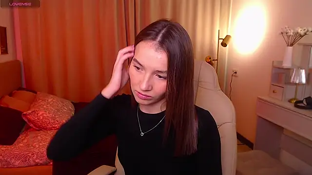 Bellla Haddid online show from 21, 11, 2025