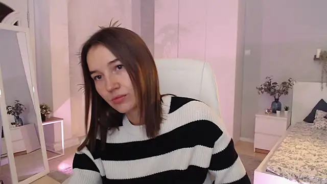 Bellla Haddid online show from 22, 9, 2025