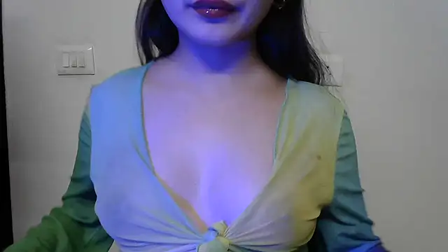 amrita2210 online show from 26, 3, 2026