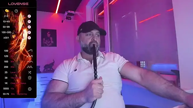Snapshot of MAGABEAR077 chatting on 18, 5, 2026 MAGABEAR077 online show from 18, 5, 2026