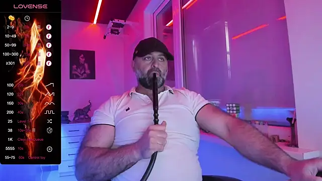 Snapshot of MAGABEAR077 chatting on 10, 5, 2026 MAGABEAR077 online show from 10, 5, 2026