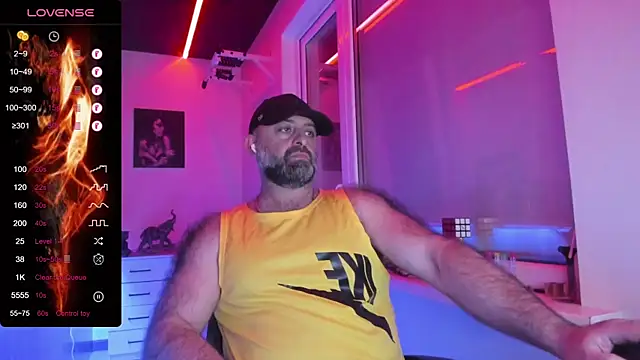 Snapshot of MAGABEAR077 chatting on 15, 5, 2026 MAGABEAR077 online show from 15, 5, 2026