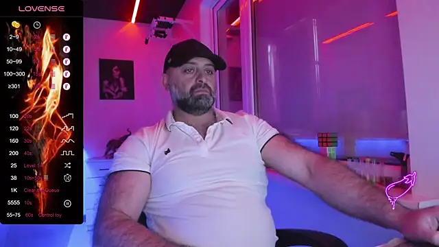 Snapshot of MAGABEAR077 chatting on 22, 4, 2026 MAGABEAR077 online show from 22, 4, 2026