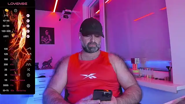 Snapshot of MAGABEAR077 chatting on 17, 5, 2026 MAGABEAR077 online show from 17, 5, 2026