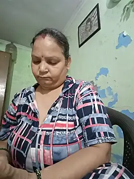 Snapshot of Kavya_kapoor chatting on 19, 7, 2026 Kavya kapoor online show from 19, 7, 2026