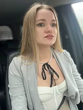 Snapshot of Devill_Angel_ chatting on 6, 3, 2025 Devill Angel online show from 6, 3, 2025