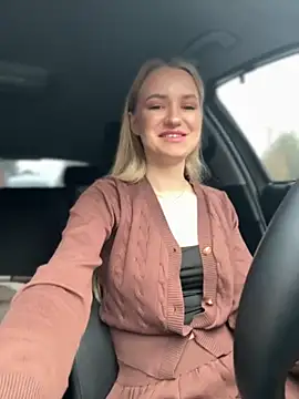 Snapshot of Devill_Angel_ chatting on 27, 10, 2025 Devill Angel online show from 27, 10, 2025