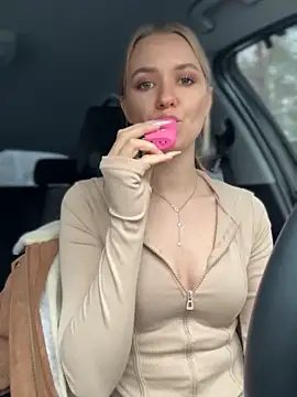 Snapshot of Devill_Angel_ chatting on 20, 11, 2025 Devill Angel online show from 20, 11, 2025