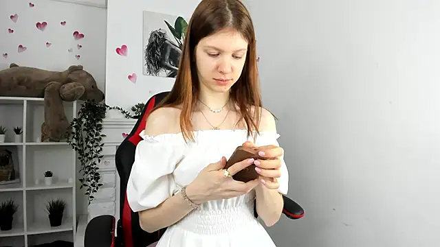 Baby Evalena online show from 11, 2, 2025