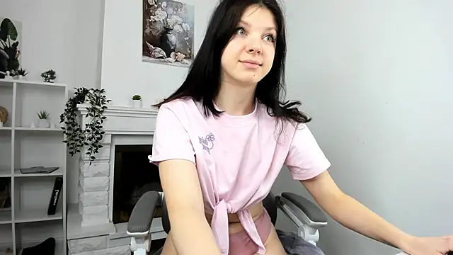 Baby Evalena online show from 29, 9, 2025