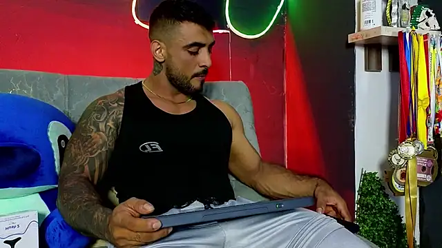 Snapshot of ERIC_HARRISON chatting on 24, 2, 2026 ERIC HARRISON online show from 24, 2, 2026