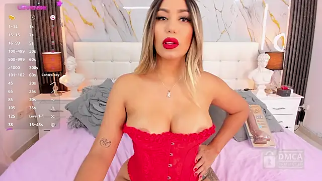 Snapshot of EmilyLeah_ chatting on 3, 3, 2025 EmilyLeah online show from 3, 3, 2025