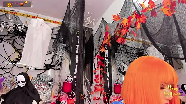 Snapshot of EmilyLeah_ chatting on 16, 10, 2025 EmilyLeah online show from 16, 10, 2025