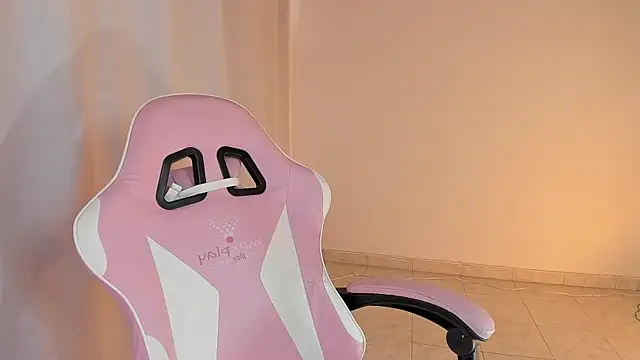 Kendall Bunnyy online show from 25, 7, 2026