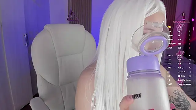 Kendall Bunnyy online show from 11, 10, 2025