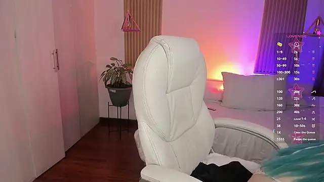 Kendall Bunnyy online show from 14, 11, 2025