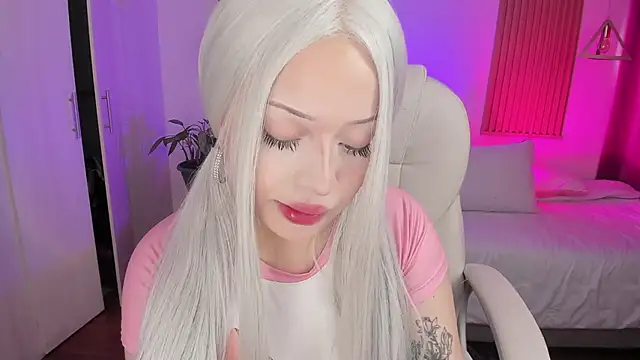 Kendall Bunnyy online show from 14, 12, 2025