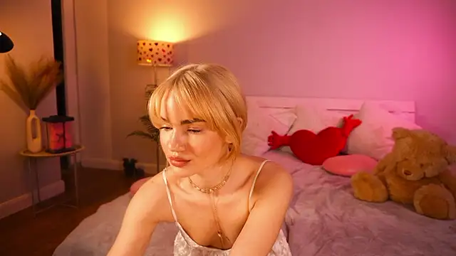 Heidi11 online show from 3, 2, 2026