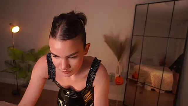 Heidi11 online show from 26, 10, 2025