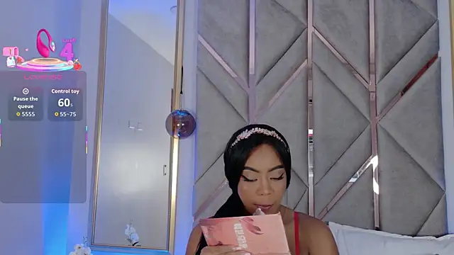 Lola King online show from 5, 11, 2025