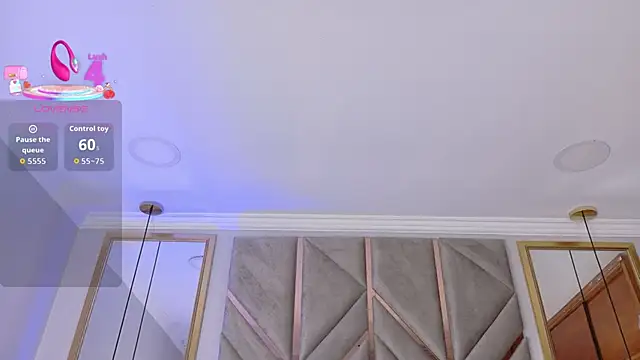 Lola King online show from 6, 10, 2025