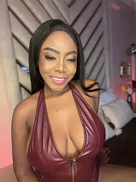Snapshot of Lola_King chatting on 7, 7, 2026 Lola King online show from 7, 7, 2026