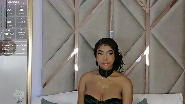 Lola King online show from 25, 10, 2025