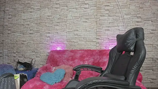 kitty queen10 online show from 14, 2, 2026