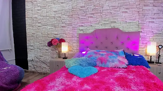 Snapshot of kitty_queen10 chatting on 23, 9, 2025 kitty queen10 online show from 23, 9, 2025