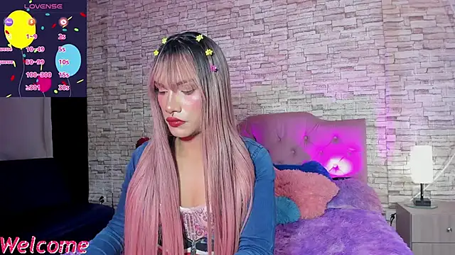 Snapshot of kitty_queen10 chatting on 27, 10, 2025 kitty queen10 online show from 27, 10, 2025